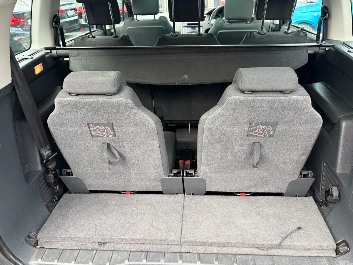 Peugeot 5008 MPV, Diesel, 2016, Grey