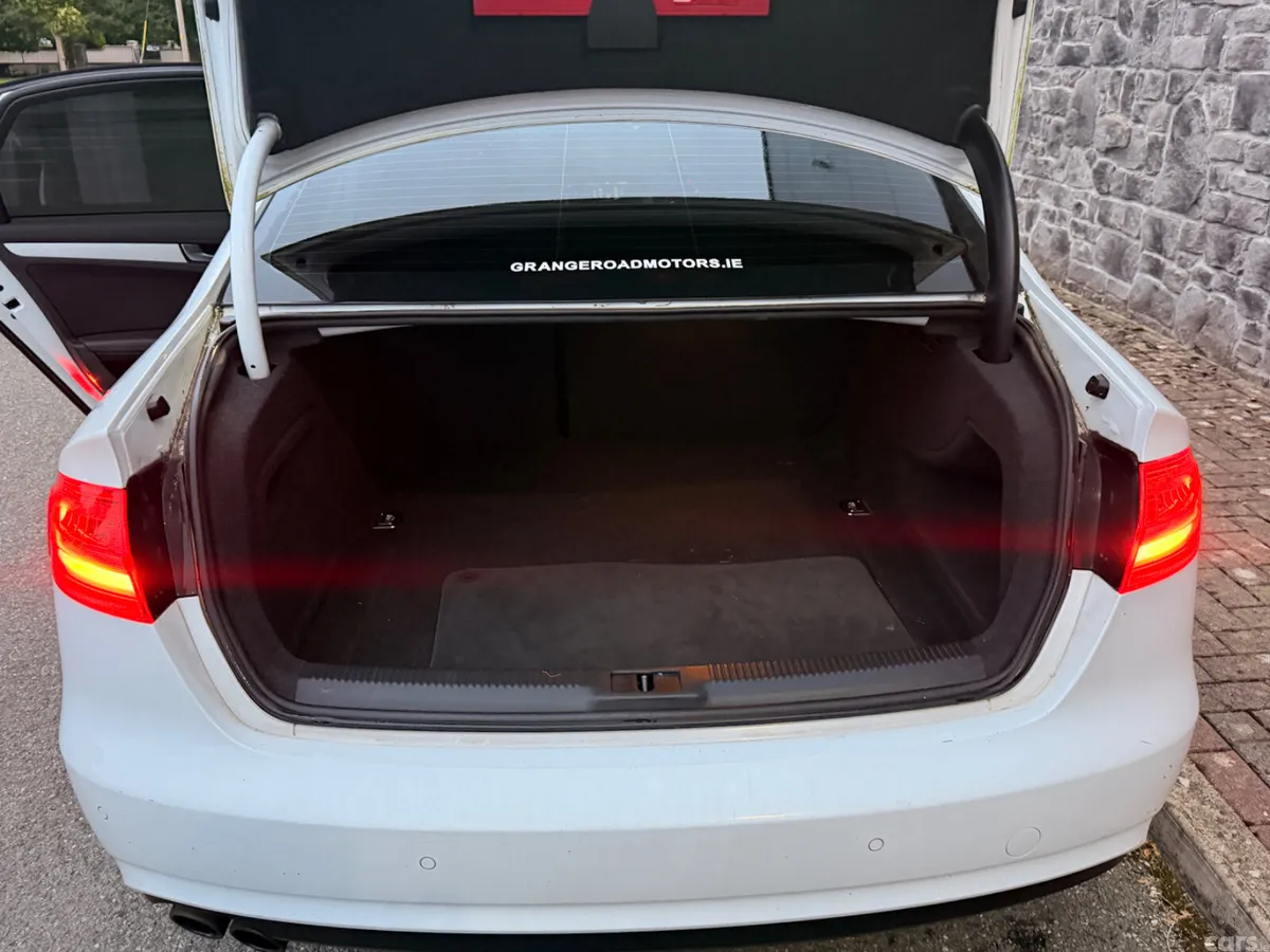 Audi A4 Saloon, Petrol, 2016, White