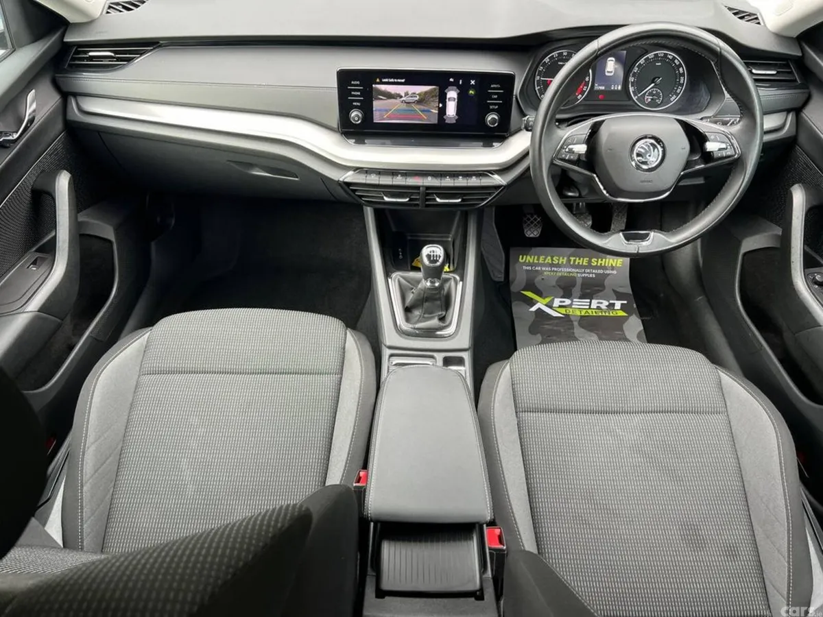 Skoda Octavia Estate, Diesel, 2023, Grey