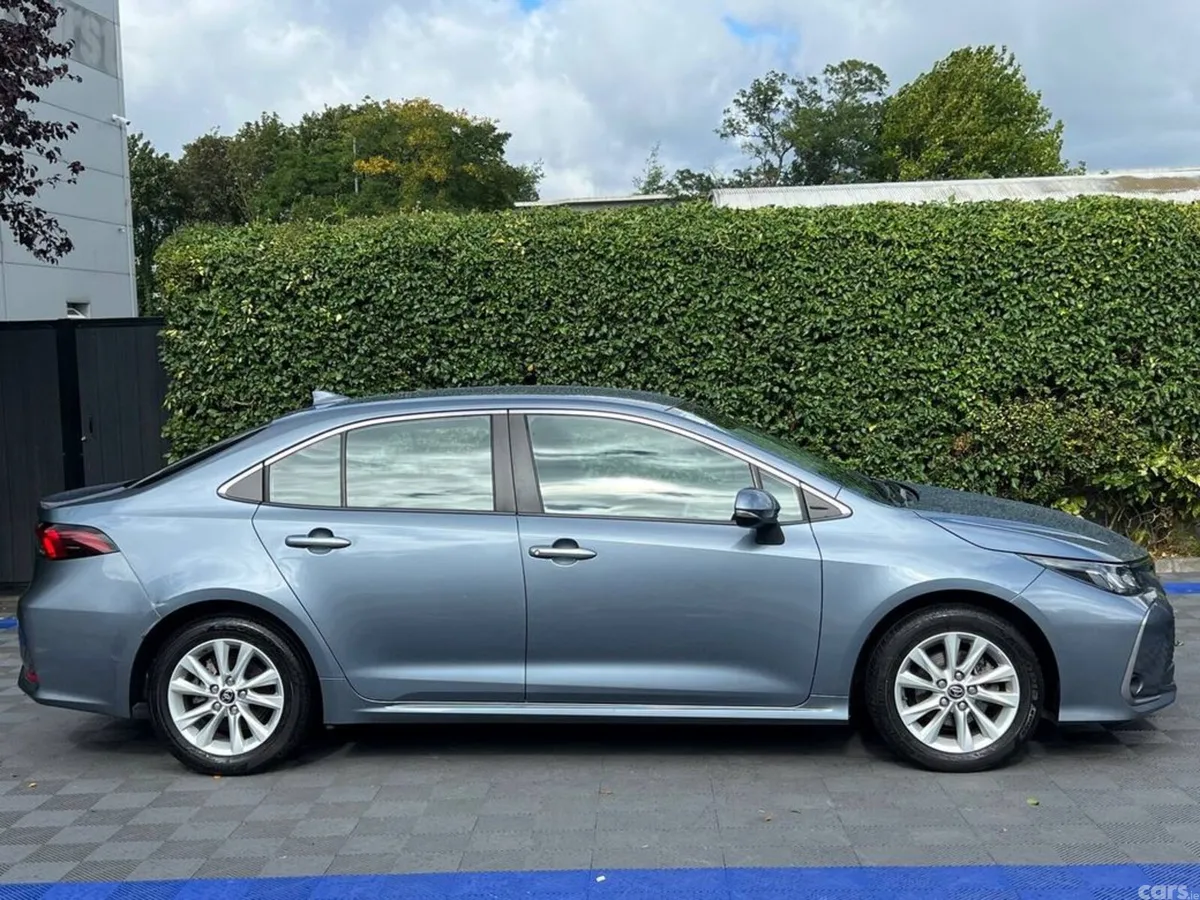 Toyota Corolla Saloon, Petrol Hybrid, 2023, Grey