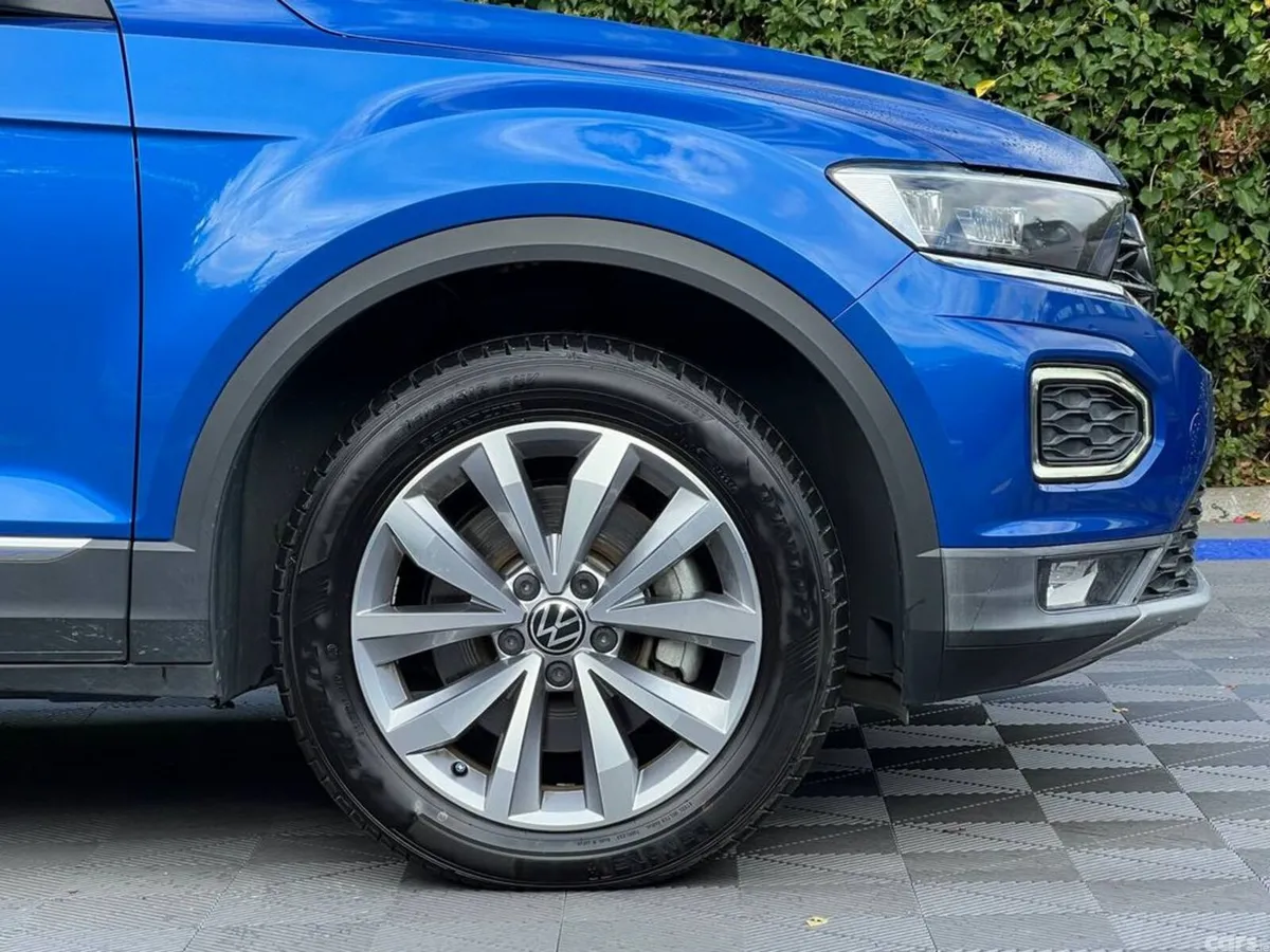Volkswagen T-Roc SUV, Diesel, 2021, Blue