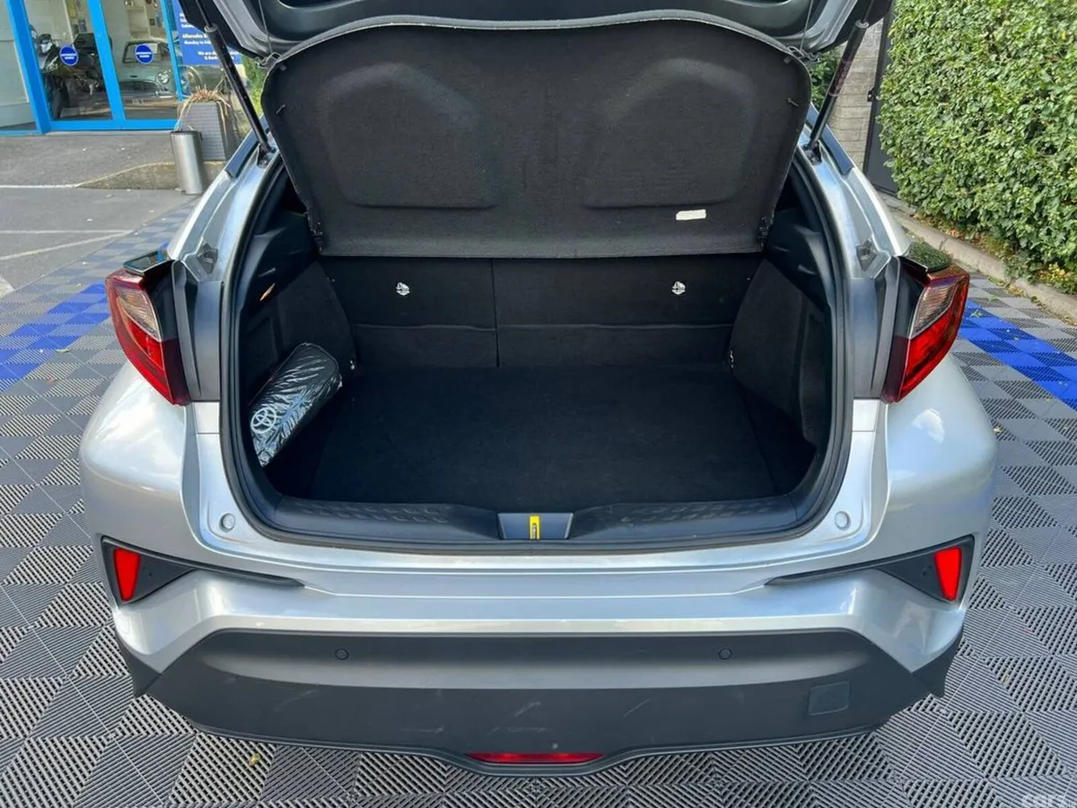 Toyota C-HR Hatchback, Petrol Hybrid, 2023, Grey