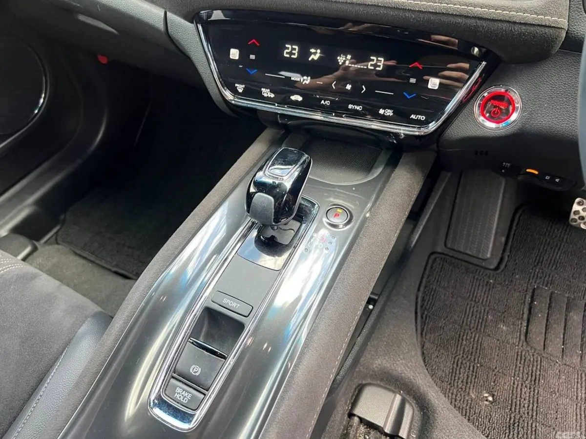 Honda Vezel SUV, Petrol Hybrid, 2021, Red