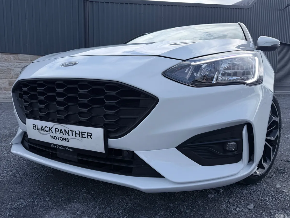 Ford Focus Hatchback, Petrol Hybrid, 2022, White