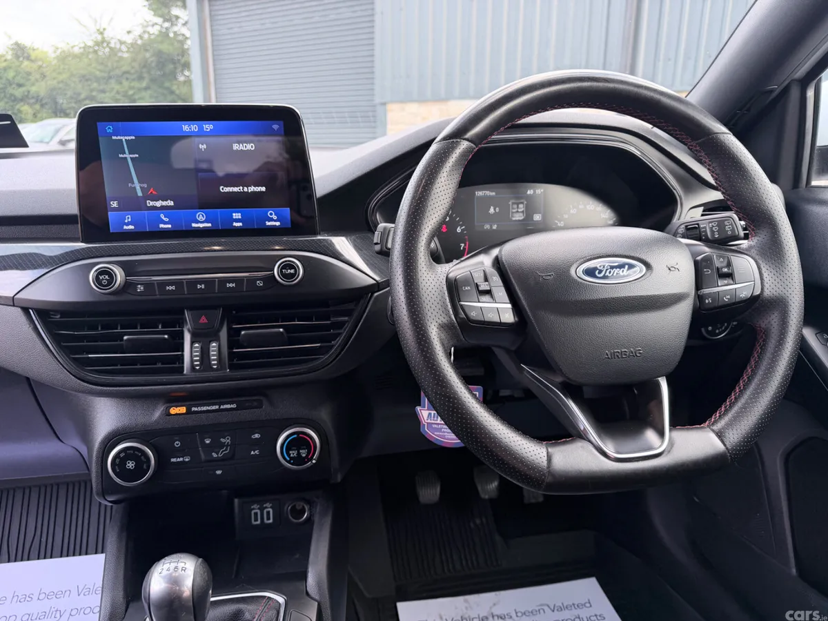 Ford Focus Hatchback, Petrol Hybrid, 2022, White