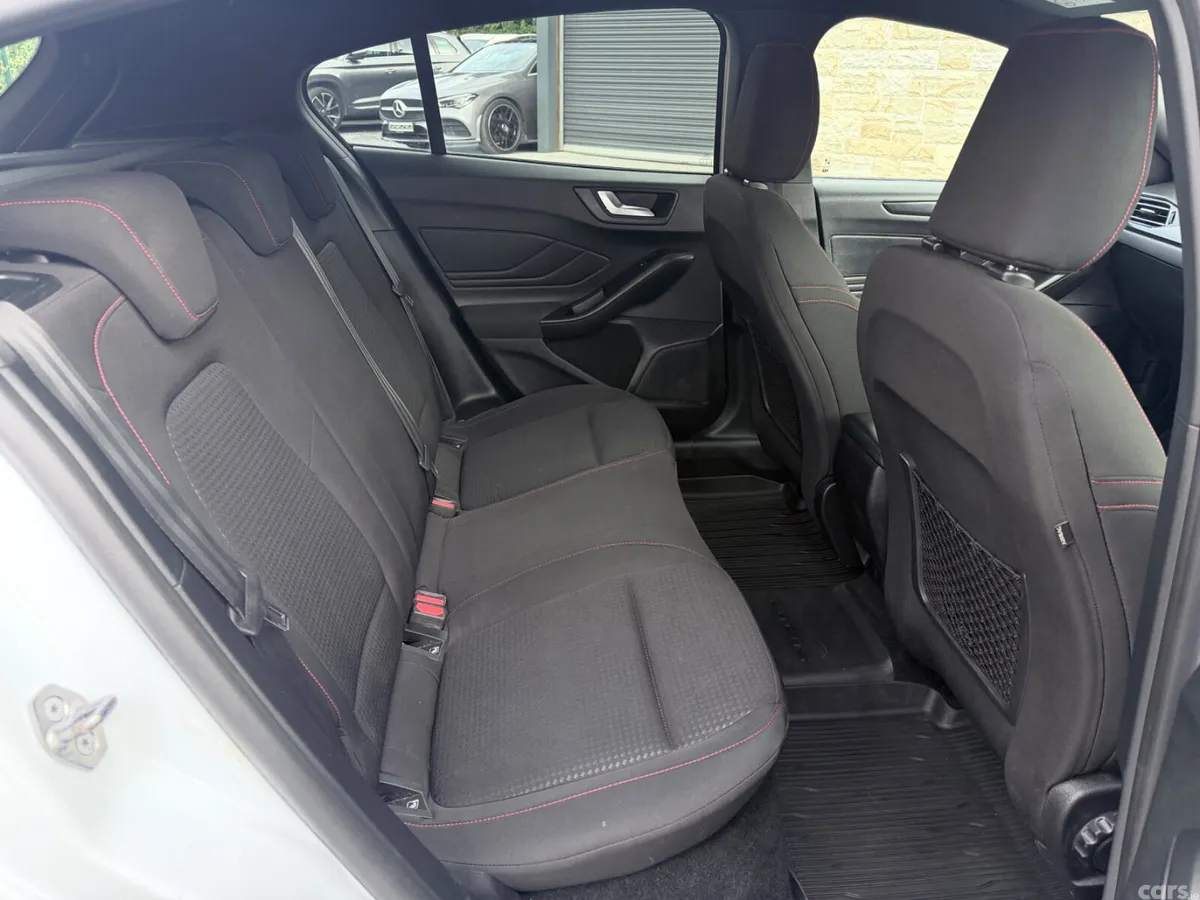 Ford Focus Hatchback, Petrol Hybrid, 2022, White