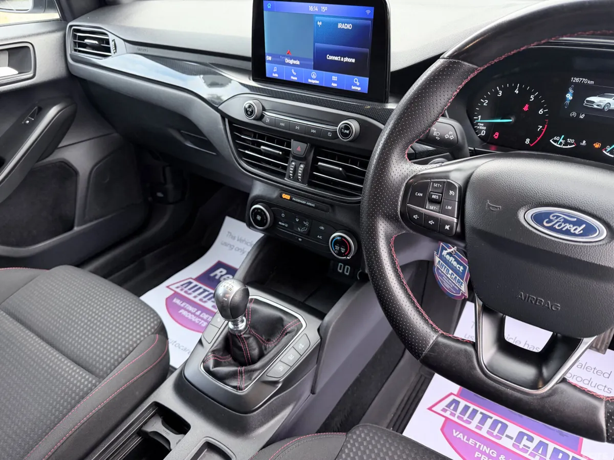 Ford Focus Hatchback, Petrol Hybrid, 2022, White