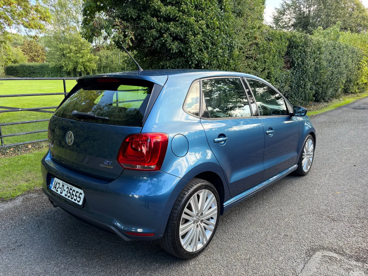 Volkswagen Polo Hatchback, Petrol, 2014, Blue