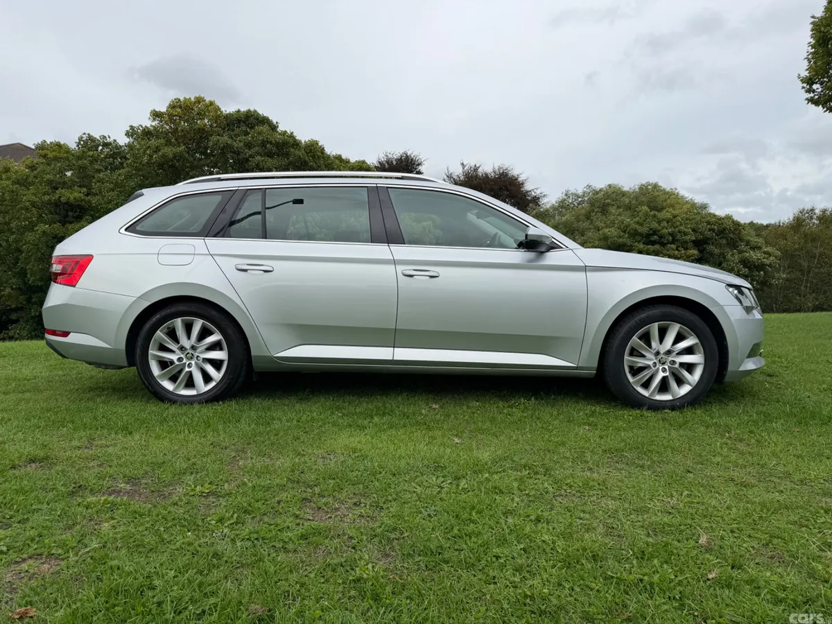 Skoda Superb Estate, Petrol, 2019, Silver