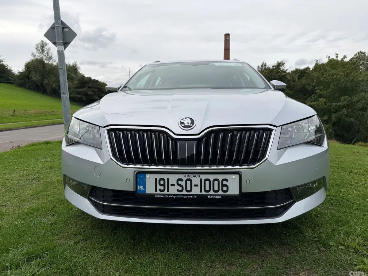 Skoda Superb Estate, Petrol, 2019, Silver