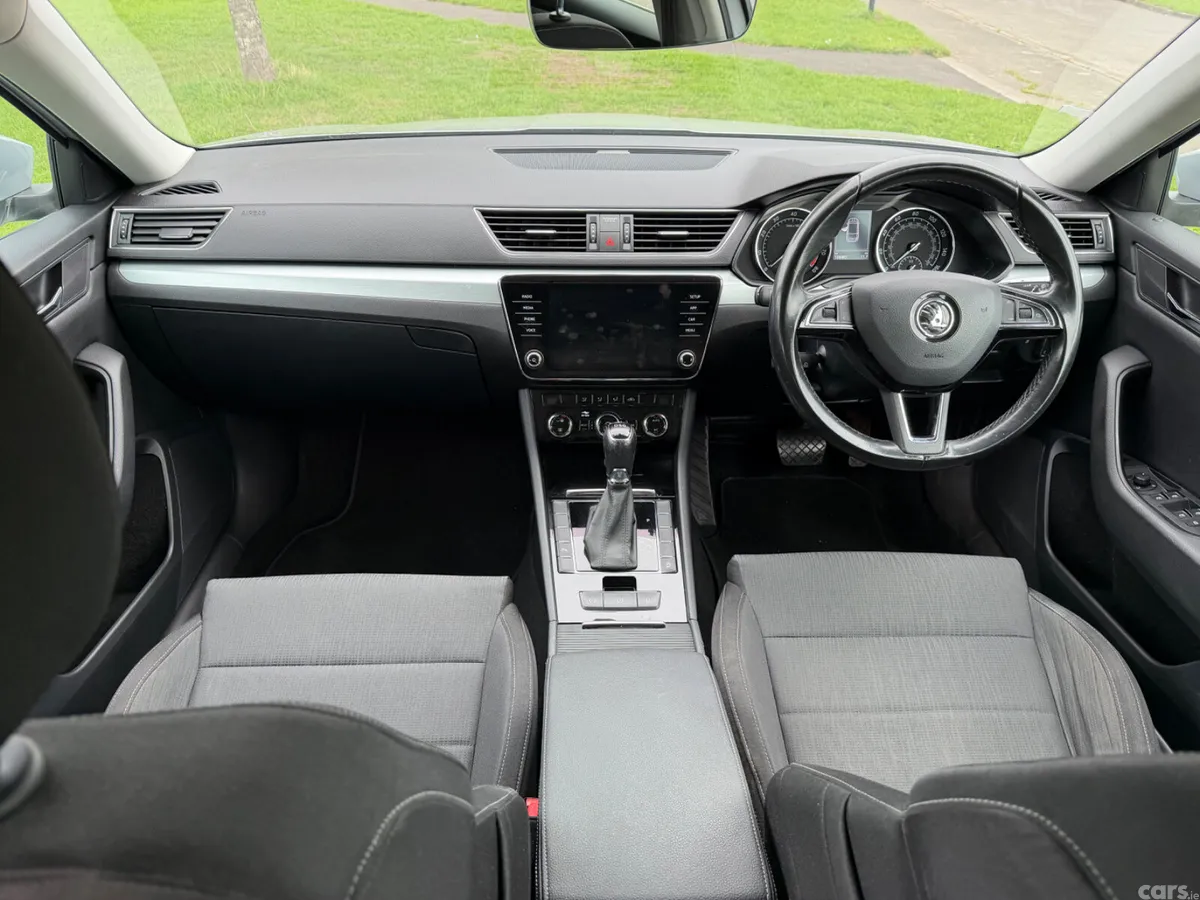 Skoda Superb Estate, Petrol, 2019, Silver