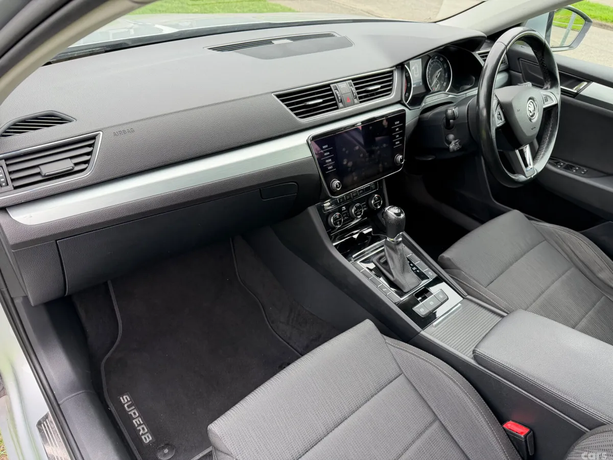 Skoda Superb Estate, Petrol, 2019, Silver
