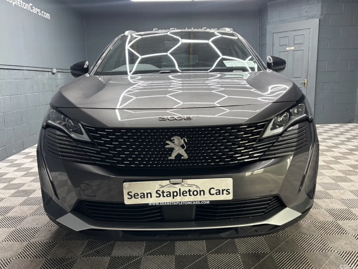 Peugeot 3008 MPV, Diesel, 2024, Grey