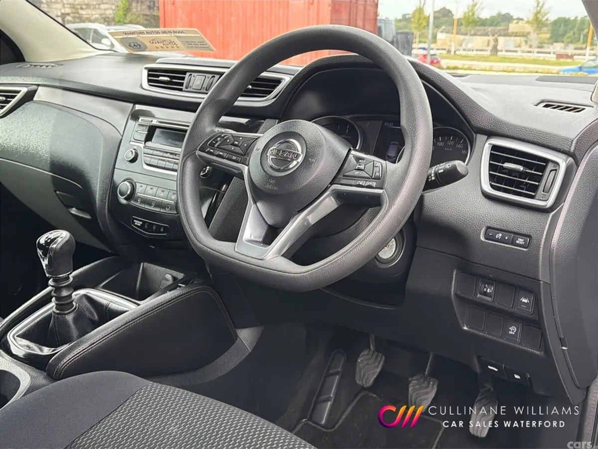 Nissan Qashqai SUV, Diesel, 2018, Grey