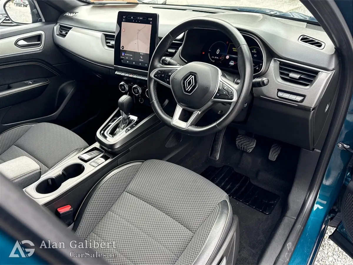 Renault Arkana Hatchback, Petrol, 2024, Blue