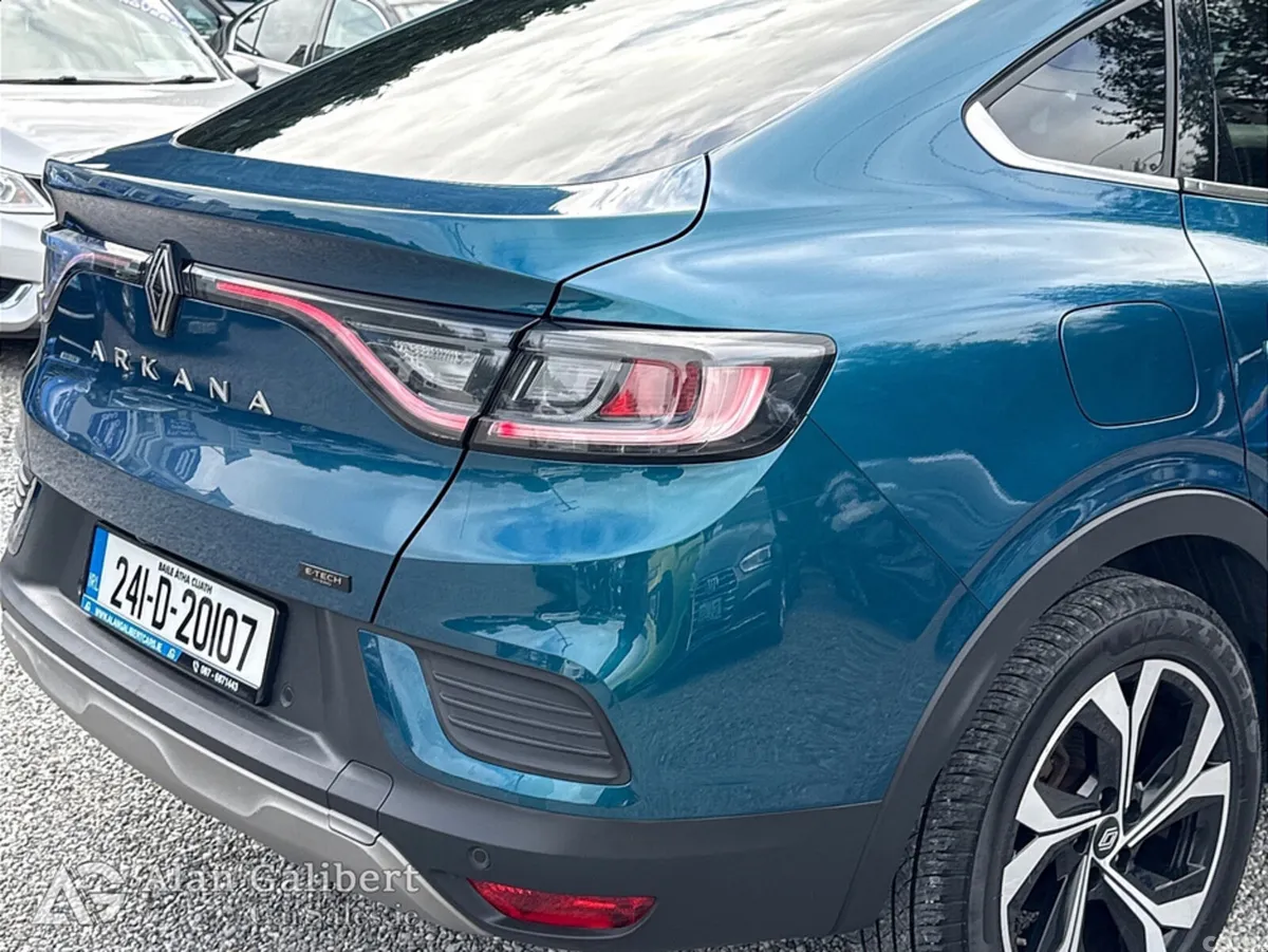 Renault Arkana Hatchback, Petrol, 2024, Blue