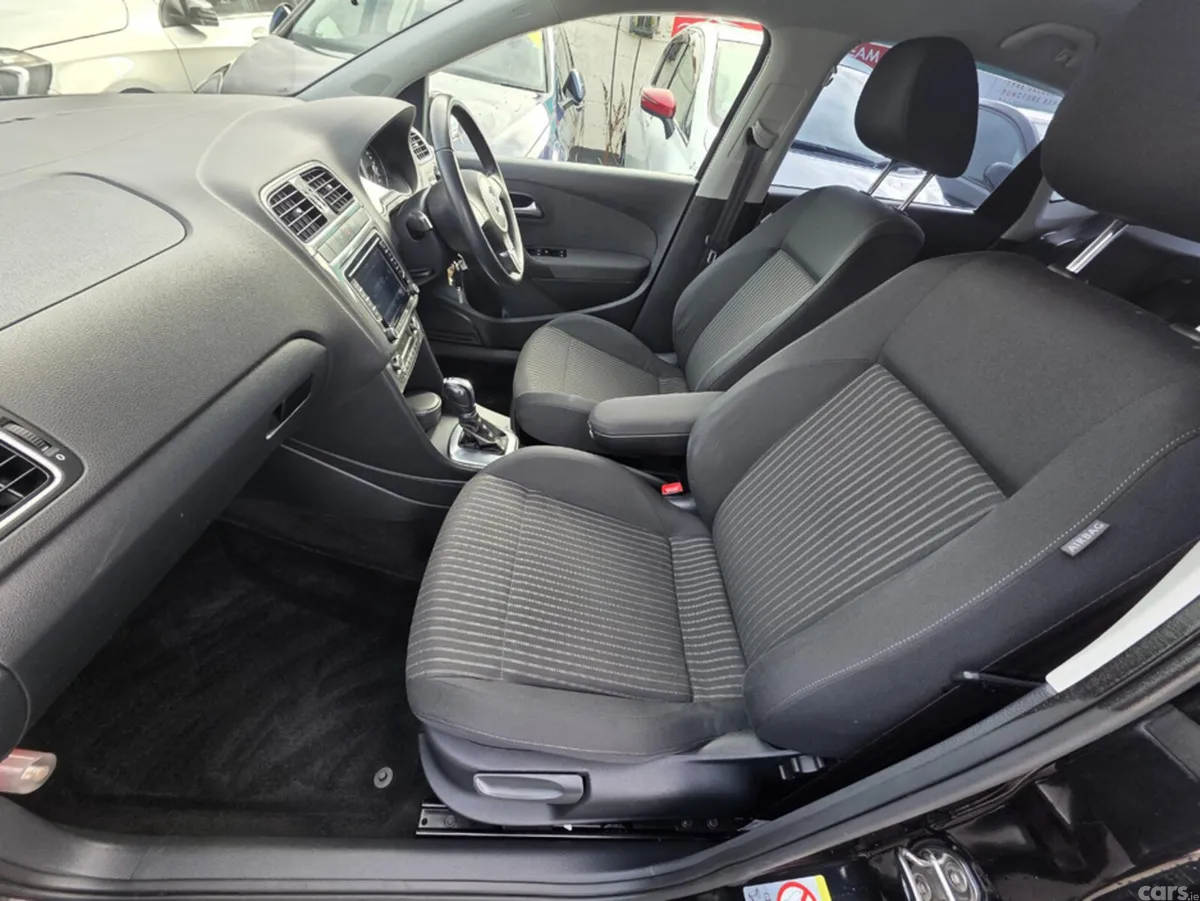 Volkswagen Polo Hatchback, Petrol, 2013, Black