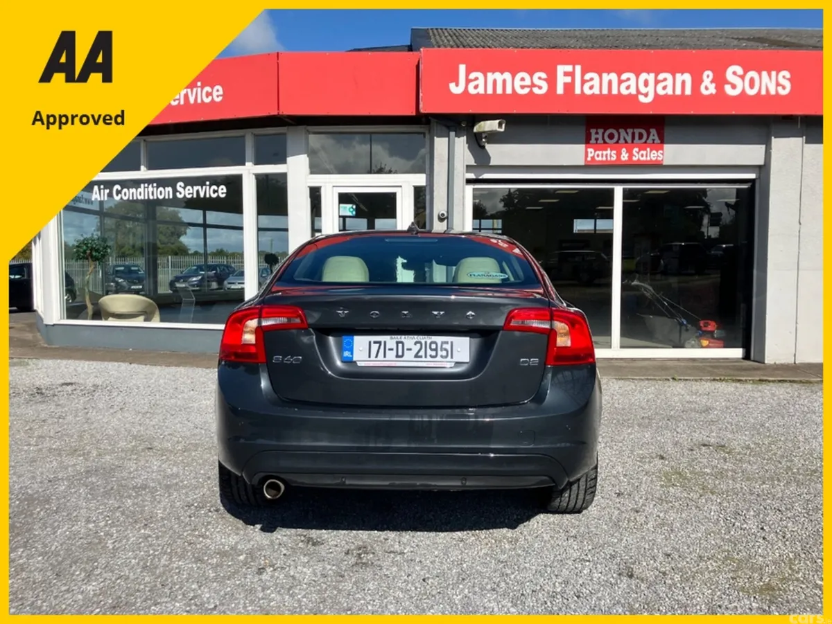Volvo S60 Saloon, Diesel, 2017, Grey