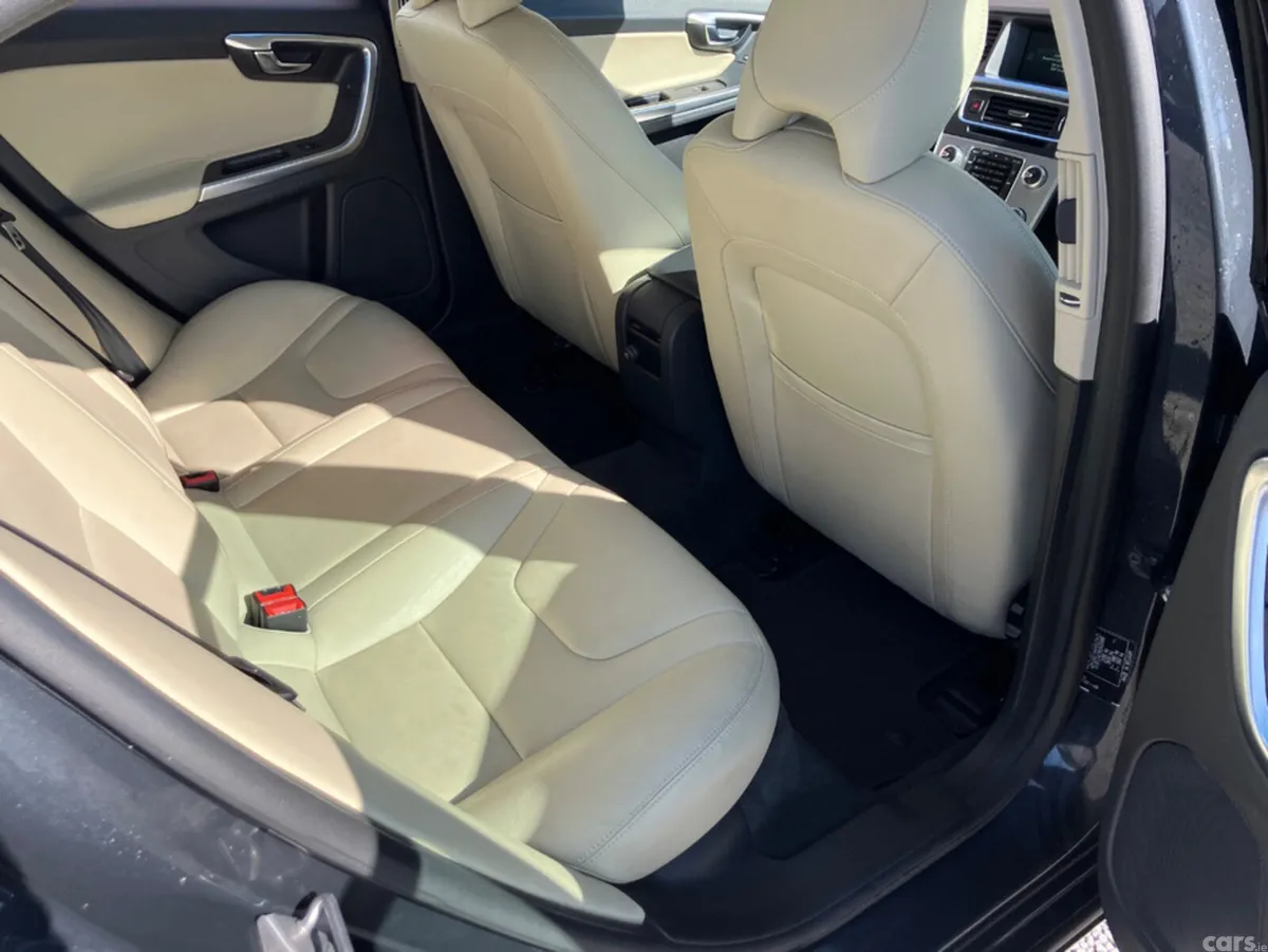 Volvo S60 Saloon, Diesel, 2017, Grey