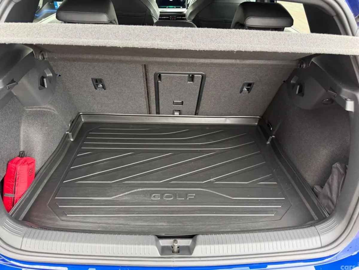 Volkswagen Golf Hatchback, Petrol, 2025, Blue