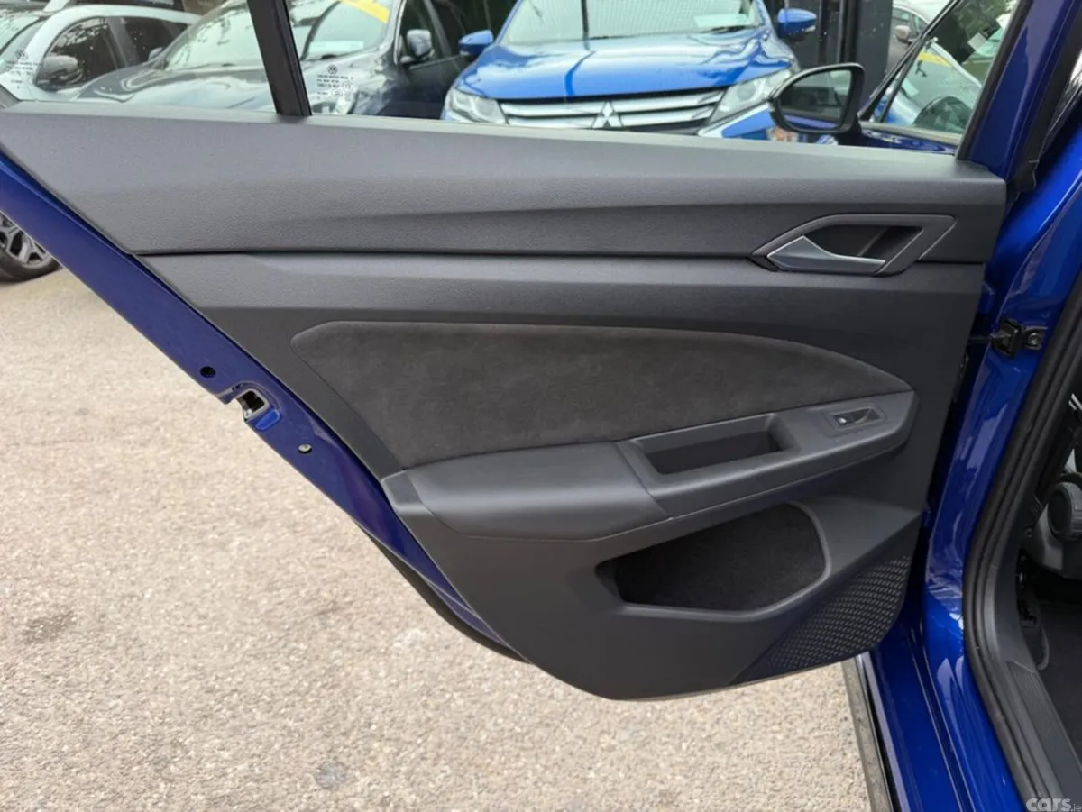 Volkswagen Golf Hatchback, Petrol, 2025, Blue