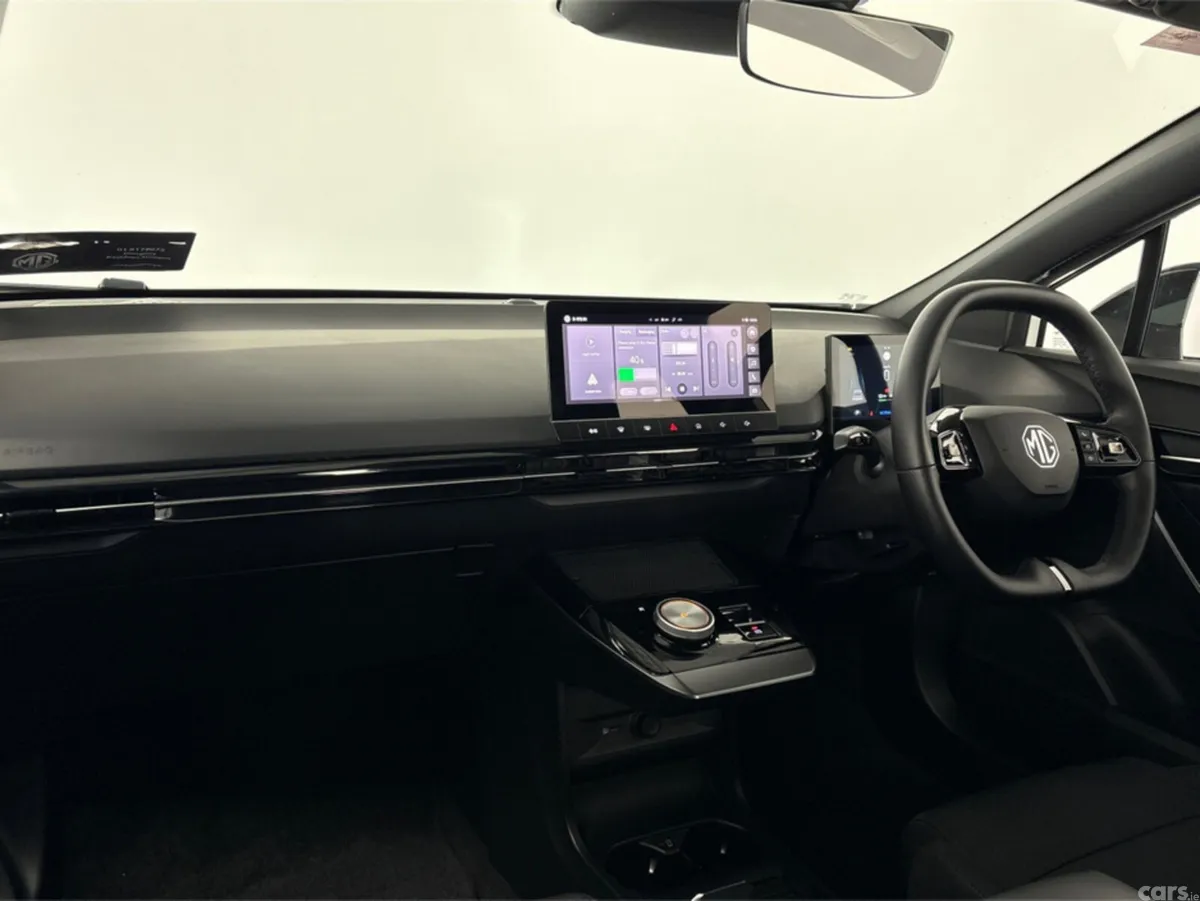 MG 4 Hatchback, Electric, 2024, White