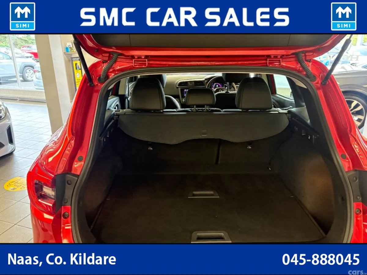 Renault Kadjar SUV, Petrol, 2020, Red