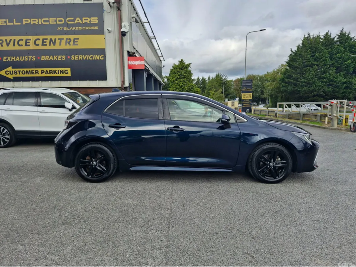 Toyota Corolla Hatchback, Petrol Hybrid, 2020, Blue