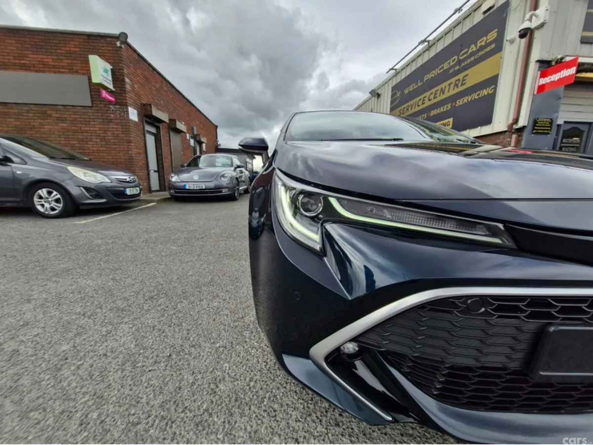 Toyota Corolla Hatchback, Petrol Hybrid, 2020, Blue