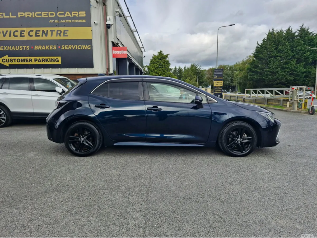 Toyota Corolla Hatchback, Petrol Hybrid, 2020, Blue