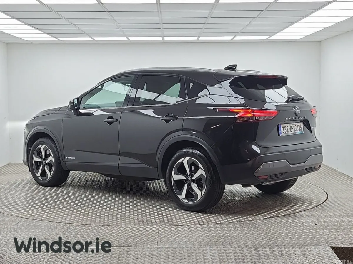 Nissan Qashqai MPV, Petrol Hybrid, 2023, Black
