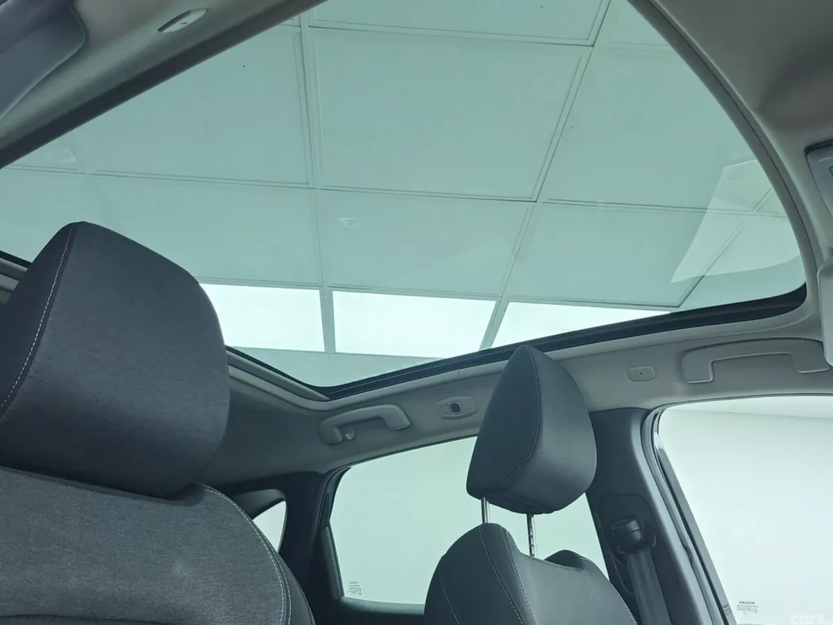 Nissan Qashqai MPV, Petrol Hybrid, 2023, Black