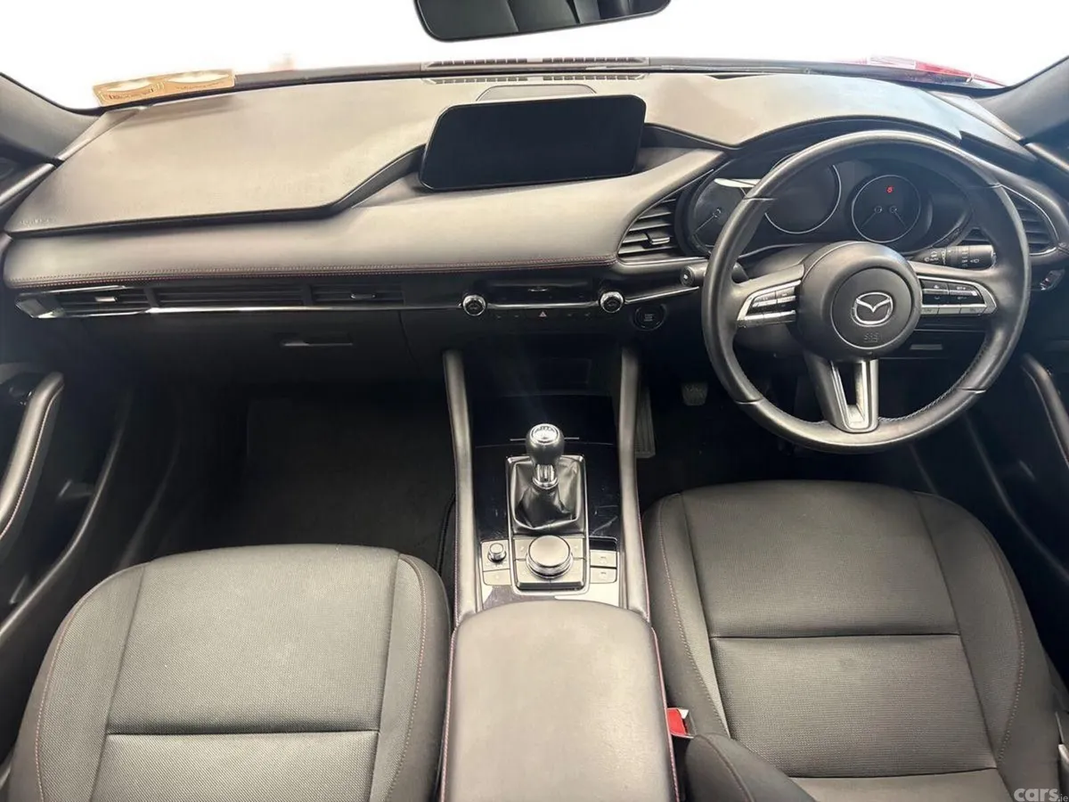 Mazda Mazda3 Hatchback, Petrol, 2023, Red