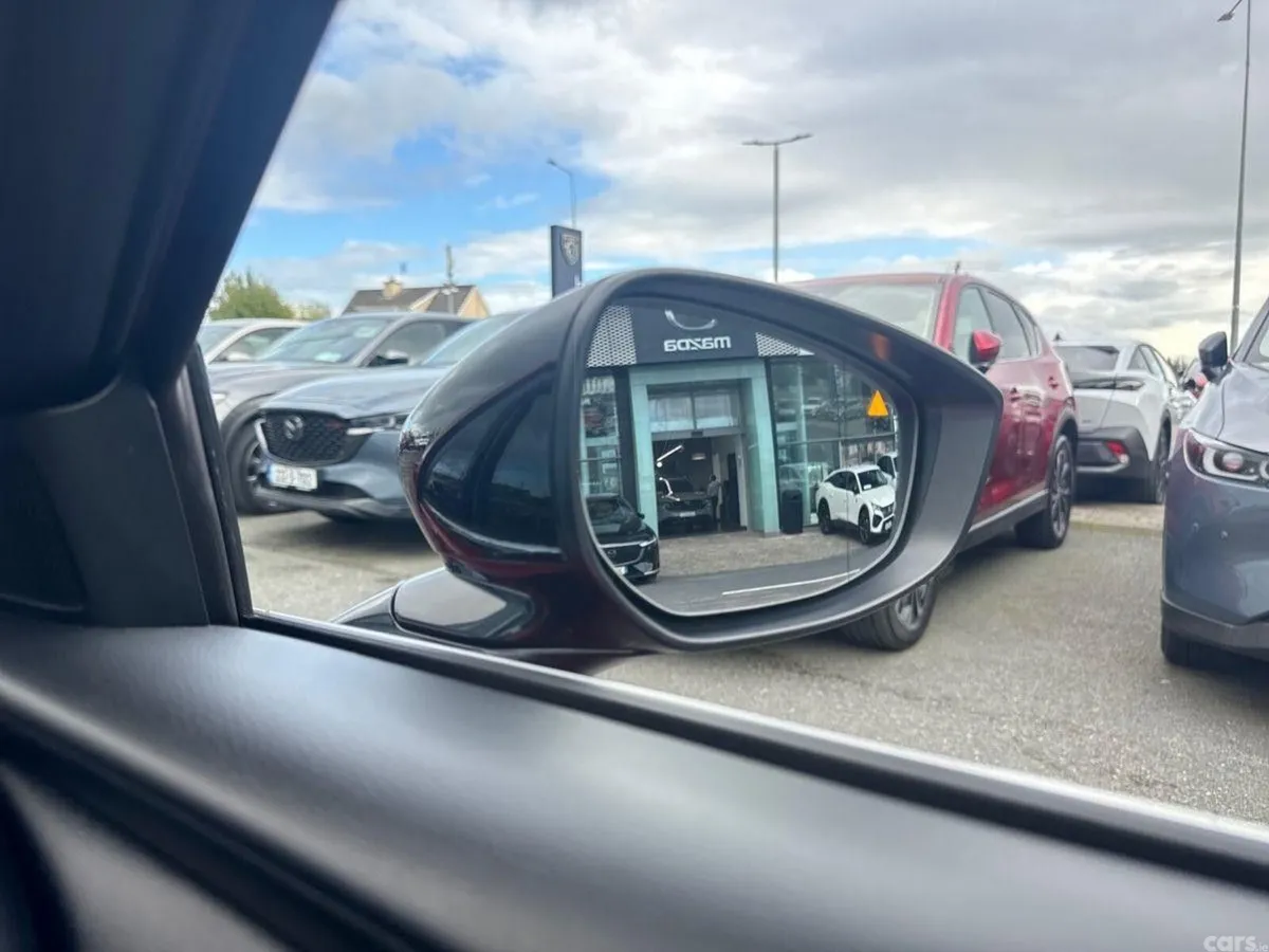 Mazda Mazda3 Hatchback, Petrol, 2023, Red