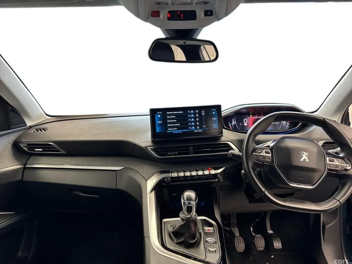 Peugeot 5008 MPV, Diesel, 2021, Blue