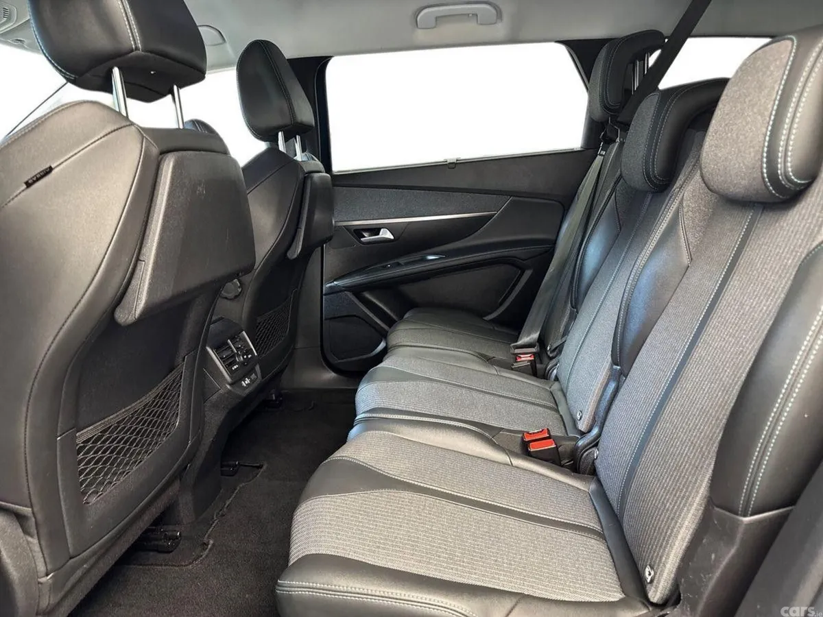 Peugeot 5008 MPV, Diesel, 2021, Blue