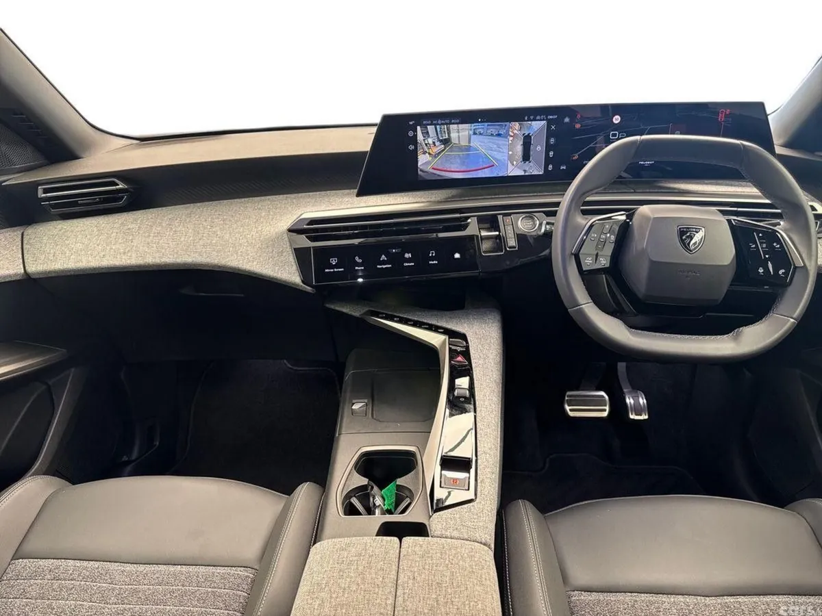 Peugeot 3008 MPV, Petrol, 2025, White