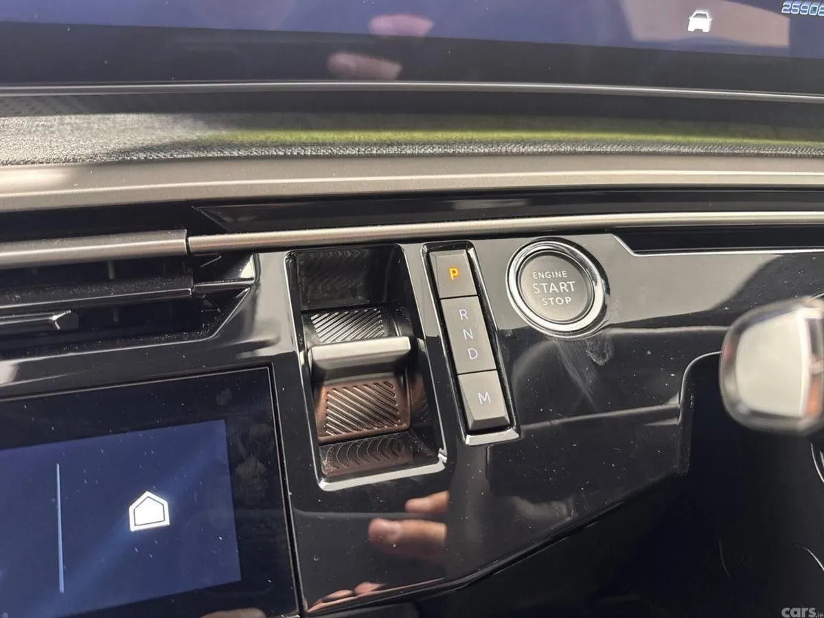 Peugeot 3008 MPV, Petrol, 2025, White