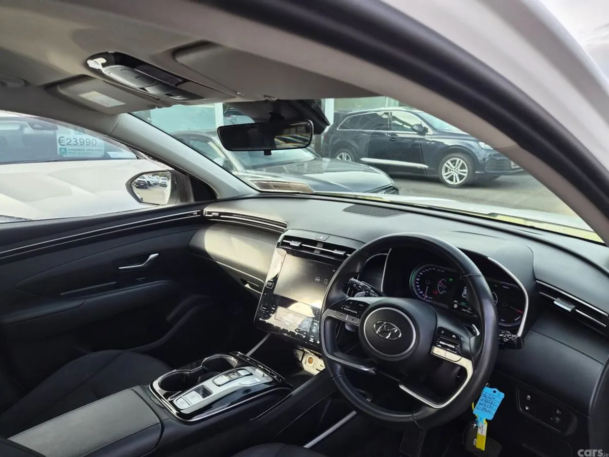 Hyundai Tucson MPV, Petrol Plug-in Hybrid, 2022, White