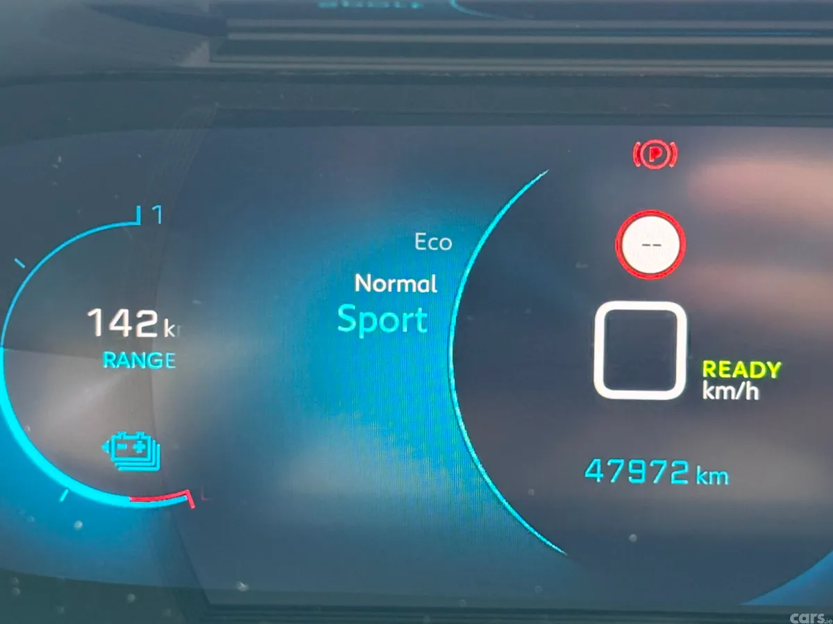 Peugeot 2008 MPV, Electric, 2021, Red