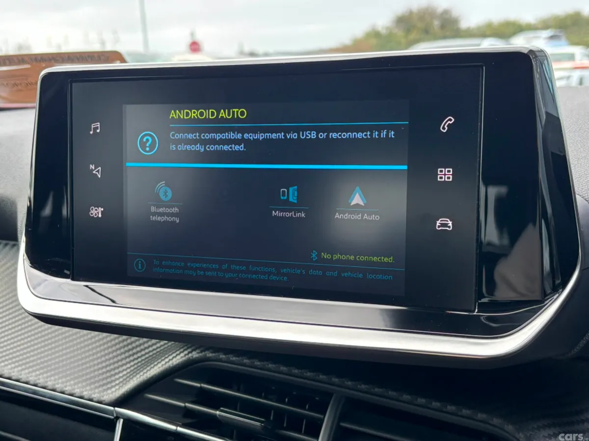 Peugeot 2008 MPV, Electric, 2021, Red