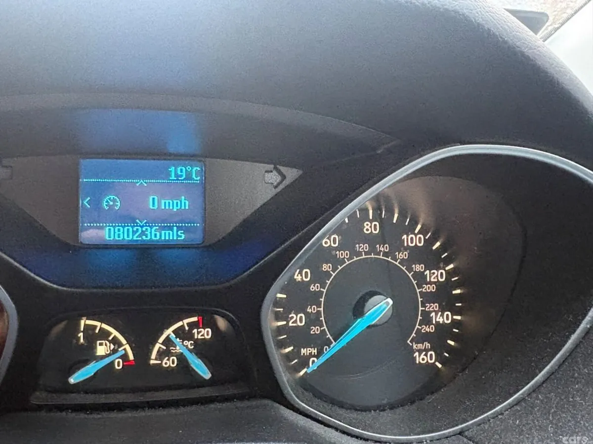 Ford Focus Hatchback, Petrol, 2015, White