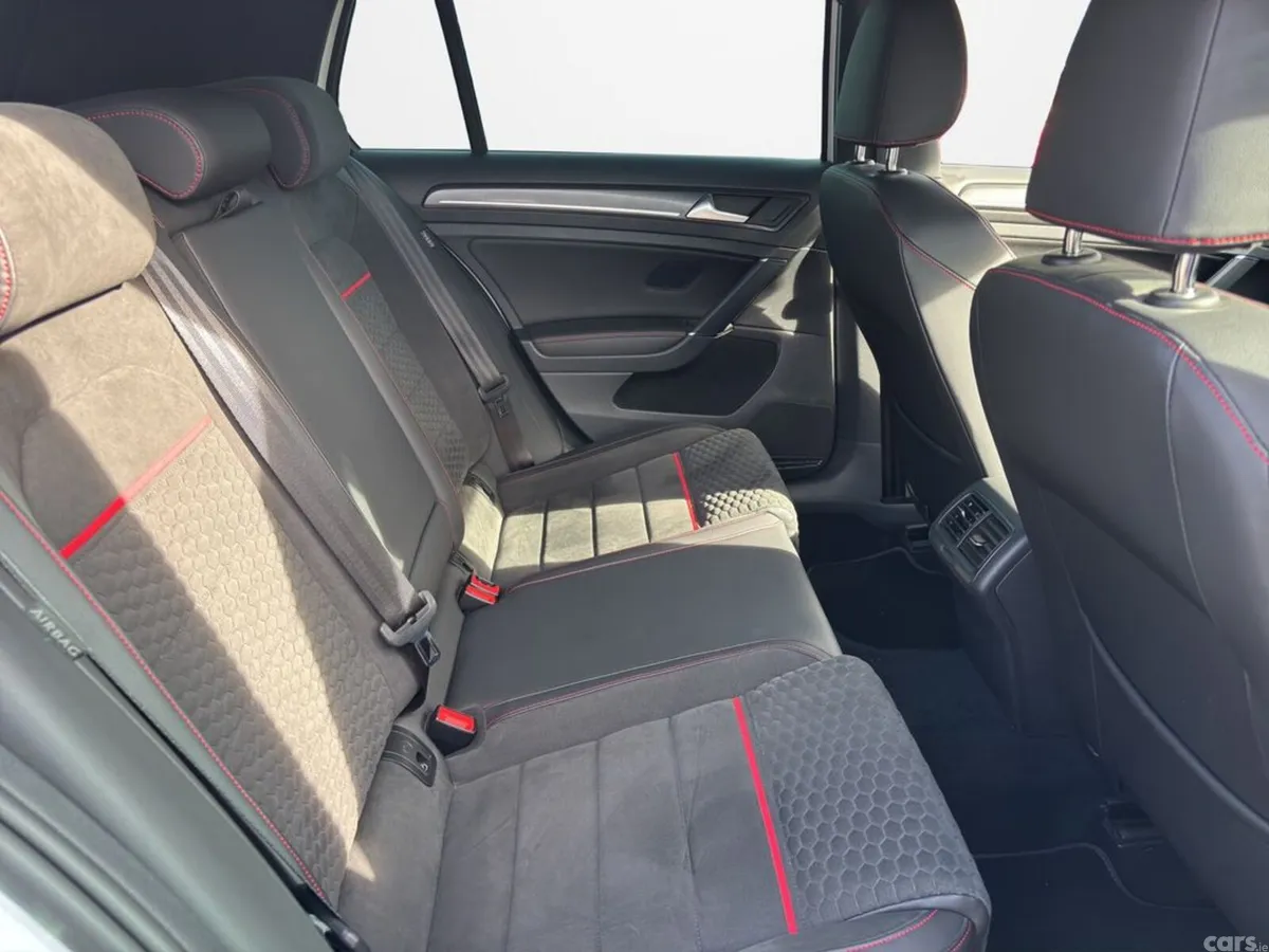 Volkswagen Golf Hatchback, Petrol, 2019, White