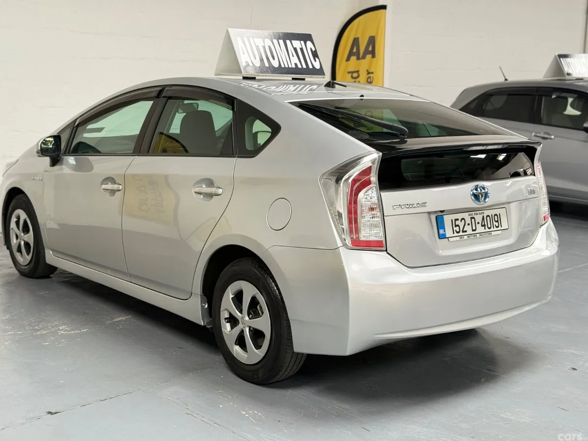 Toyota Prius Hatchback, Petrol Hybrid, 2015, Silver