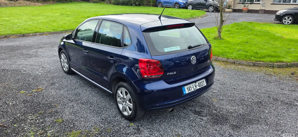 Volkswagen Polo Hatchback, Petrol, 2014, Blue