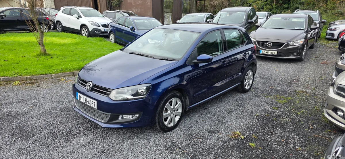 Volkswagen Polo Hatchback, Petrol, 2014, Blue