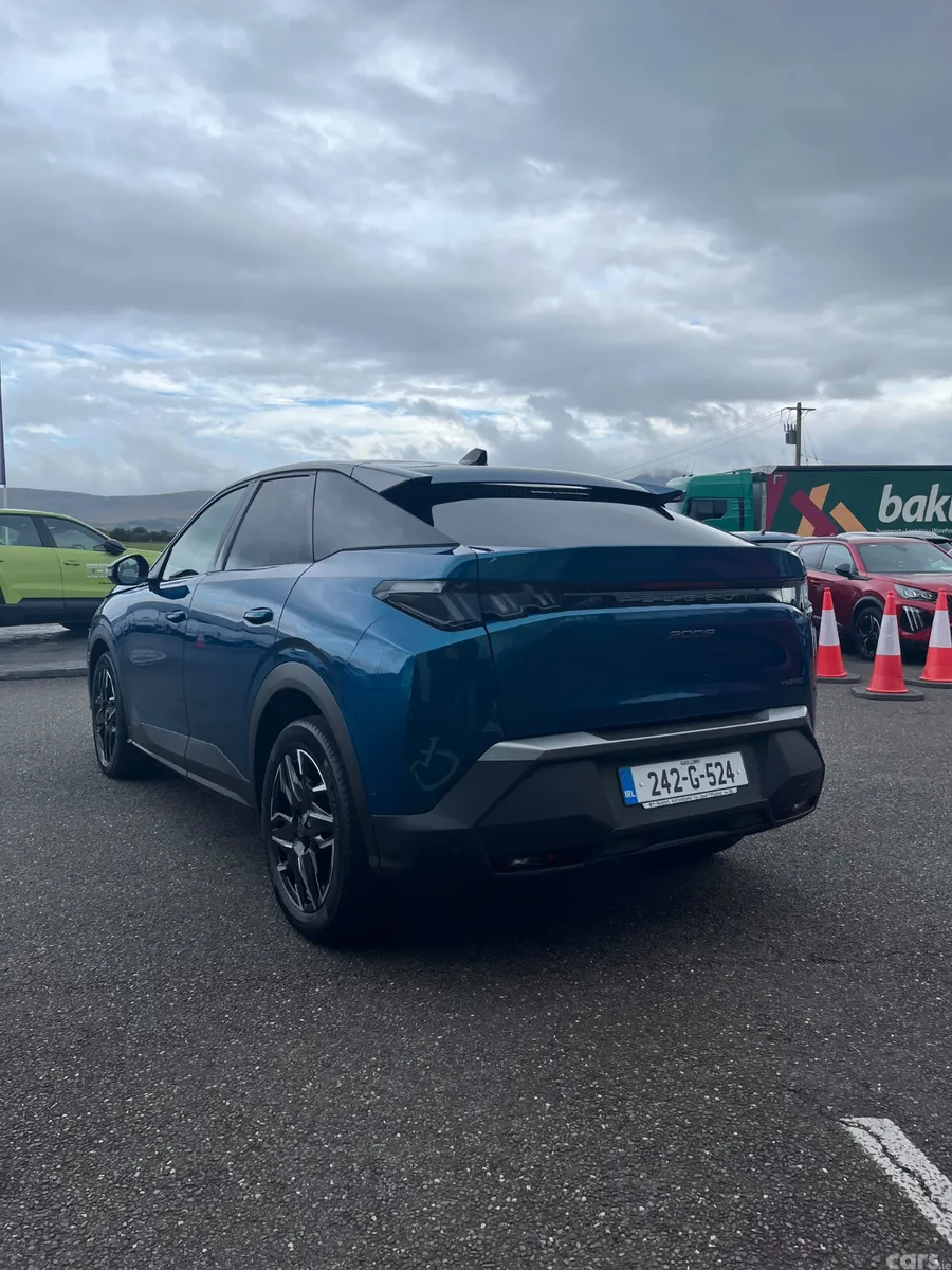 Peugeot 3008 MPV, Petrol Hybrid, 2024, Blue