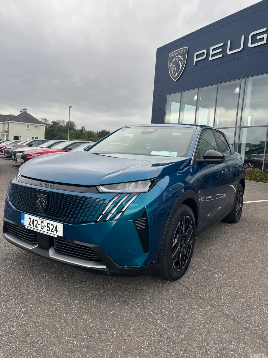 Peugeot 3008 MPV, Petrol Hybrid, 2024, Blue