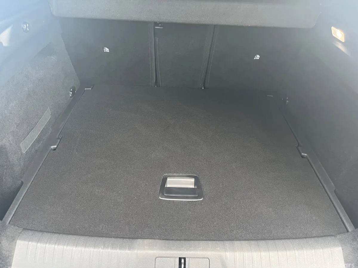 Peugeot 3008 MPV, Petrol Hybrid, 2024, Blue