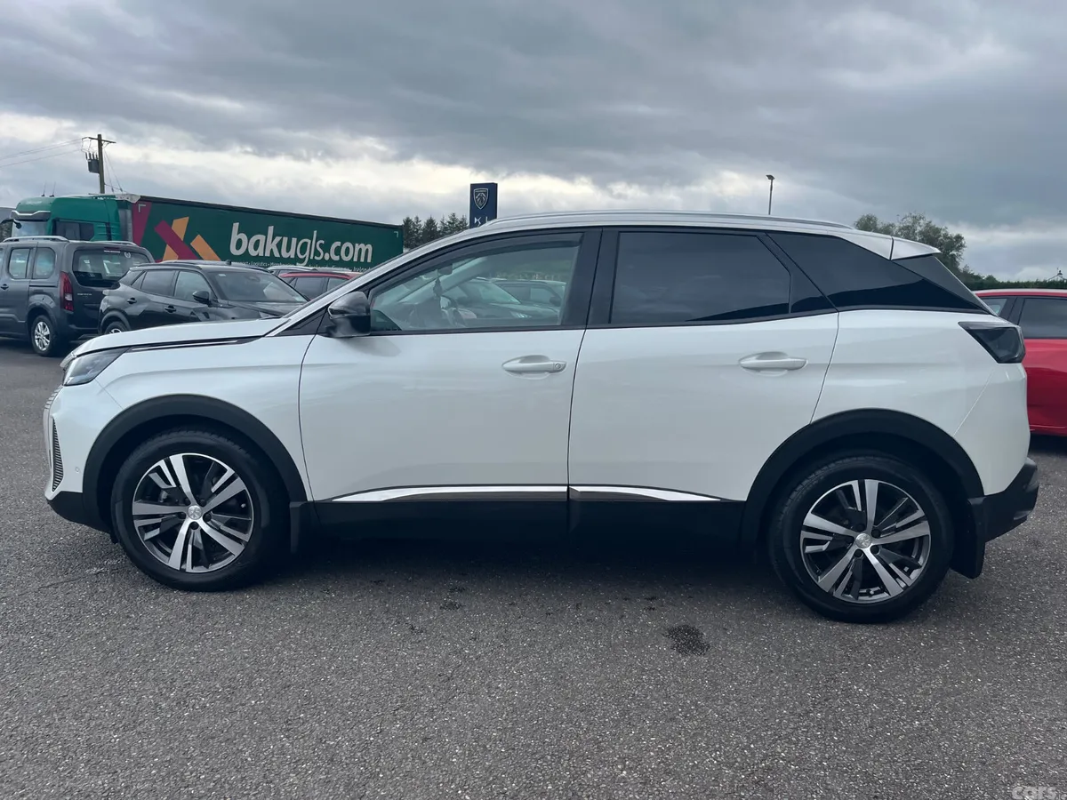 Peugeot 3008 MPV, Diesel, 2022, White